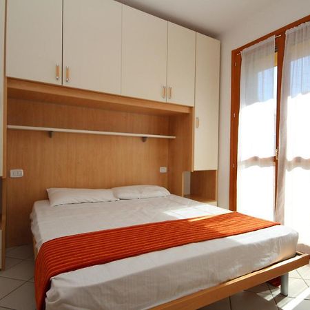 Residence Sole E Mare Appartamenti 罗索利纳马雷 外观 照片